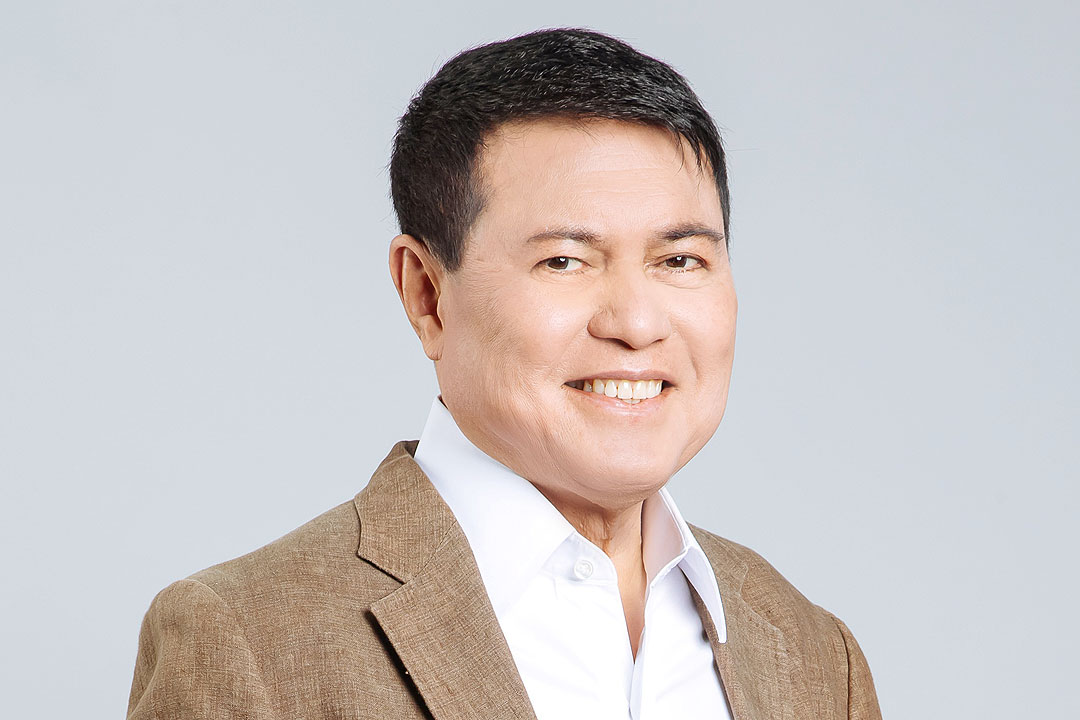 Chairman-Manny-Villar-(1)