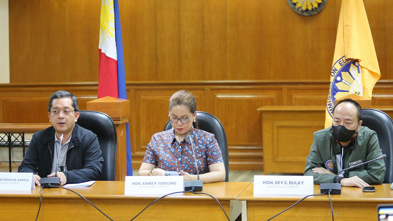 Comelec-officials-4222022-PHILSTAR-RUSSEL-PALMA