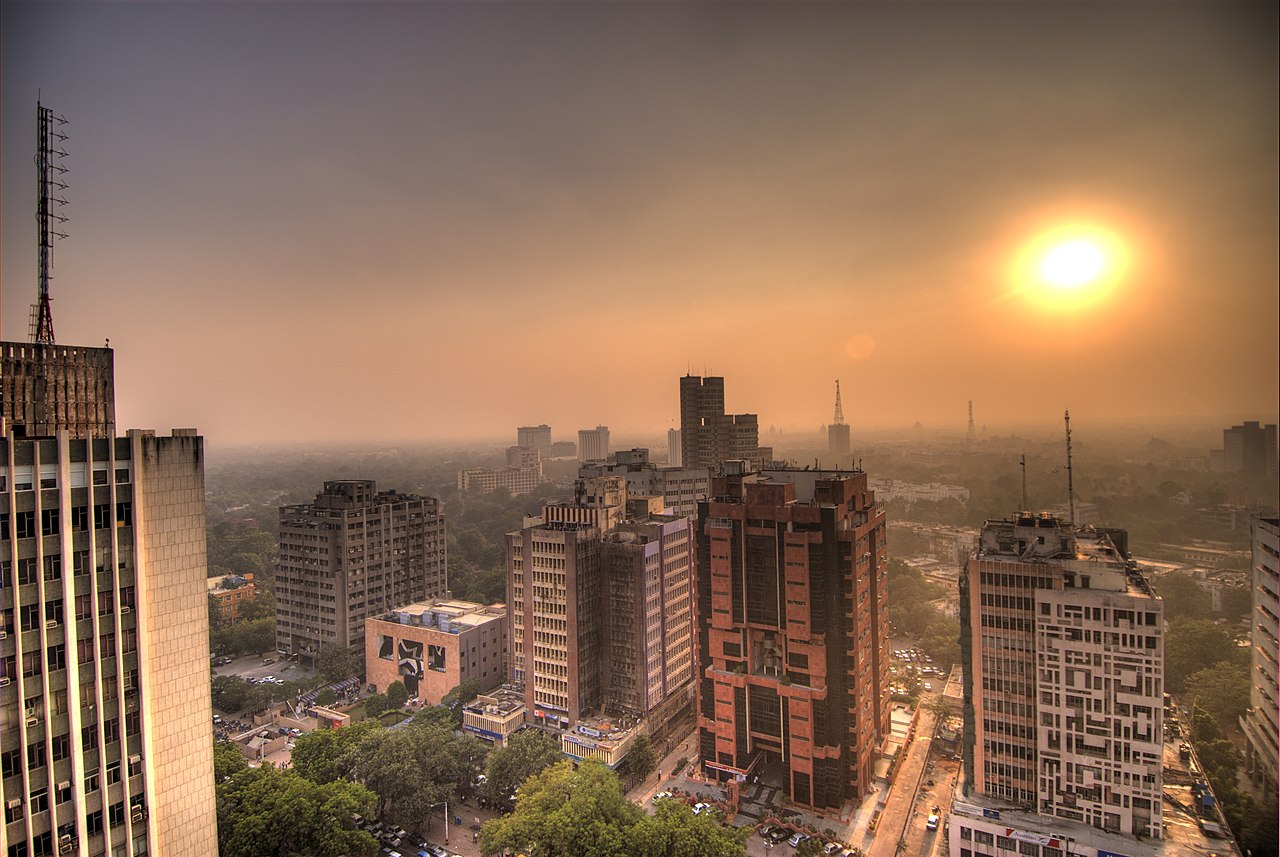 Connaught_Place_sunset-skyline