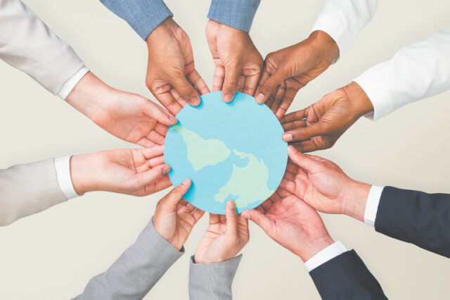 SF_hands-holding-earth-csr-business-campaign-OL
