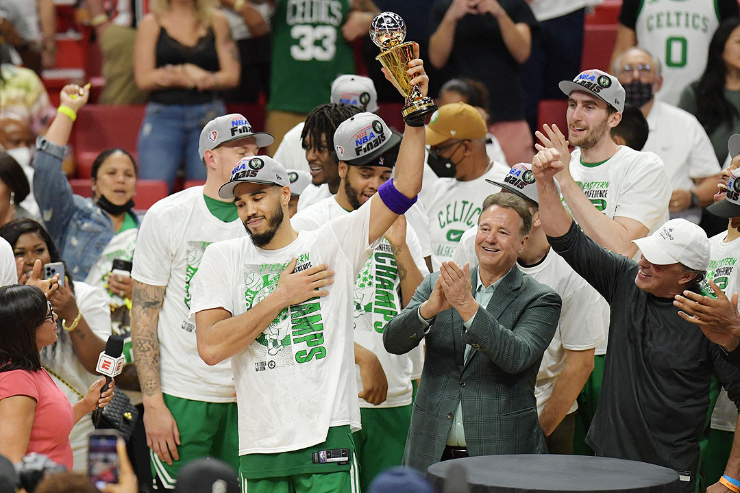 Jayson Tatum, Celtics hold off Heat in Game 7, win East crown