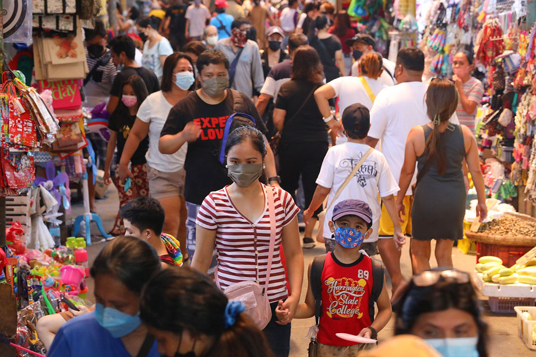 Marikina-crowd-PHILSTAR-WALTER-BOLLOZOS