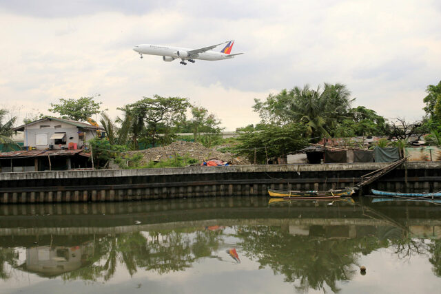 Philippine Airlines-slum-area