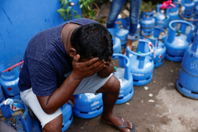 Sri Lanka-gas-tank