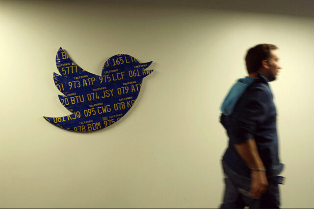 Twitter-logo-employee