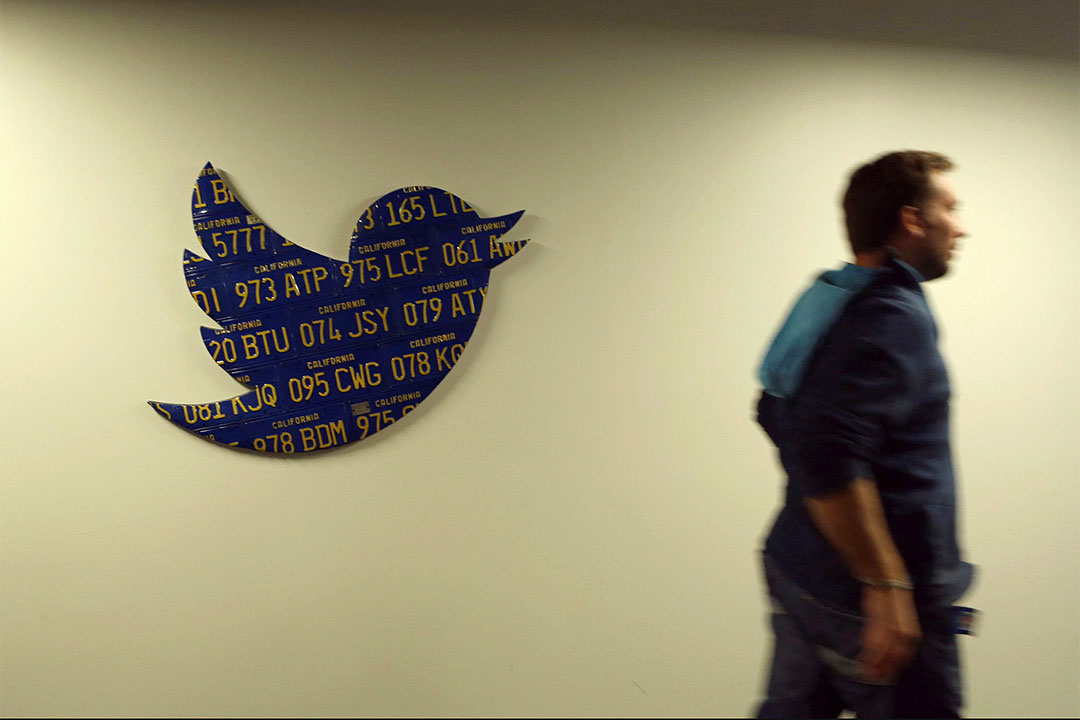 Twitter-logo-employee