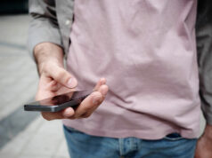 Regulator eyes lifting ban on new online lenders