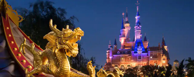shdr-theme-park-shanghai-disneyland-park-hero-full-new