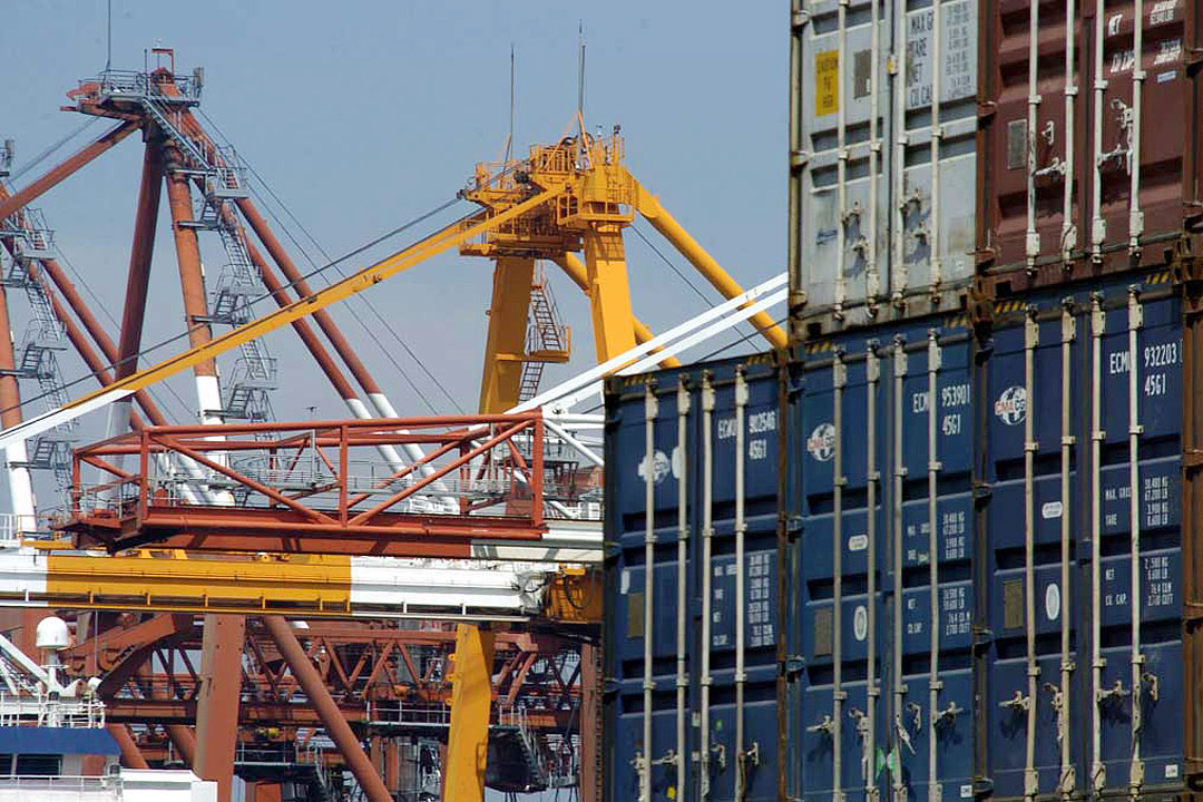 Manila-port-container