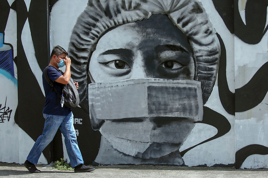 Mural-face-mask