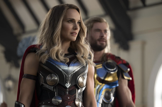 Natalie Portman and Chris Hemsworth in Thor- Love and Thunder (2022)