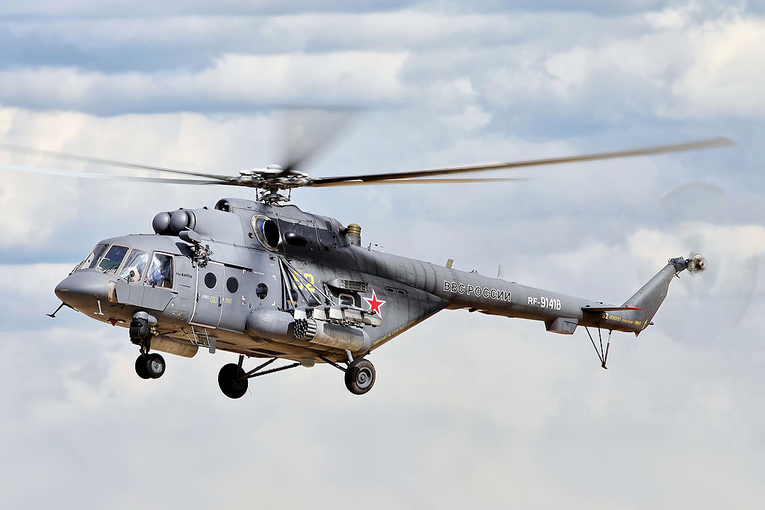 Russian_Air_Force_Mil_Mi-17_yellow_62