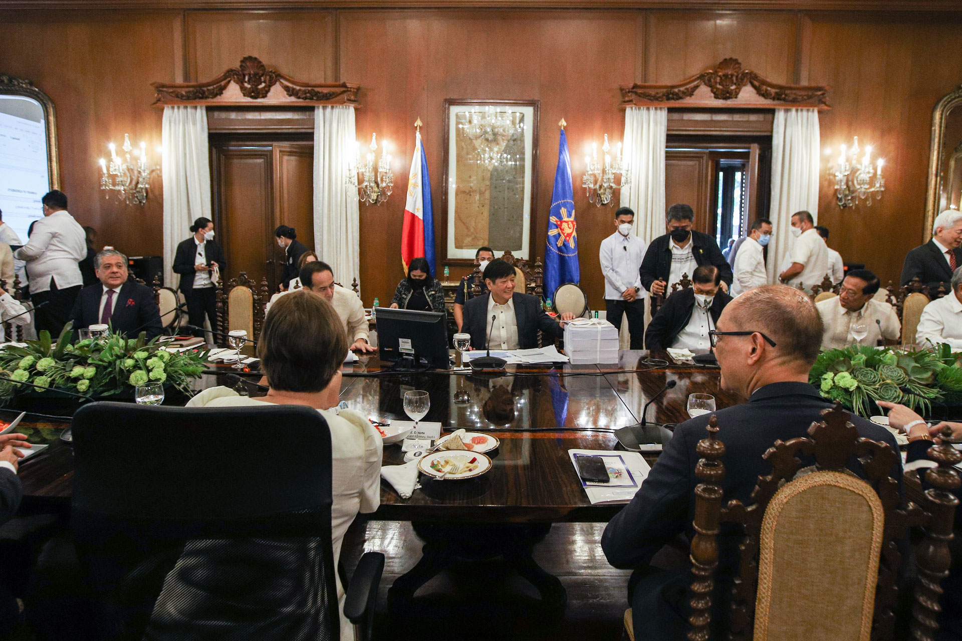 BBM-CABINET-MEETING
