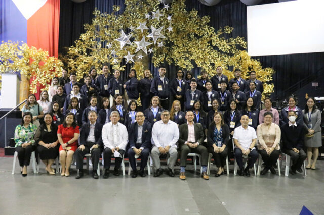 NCR-Scholars-group-photo-OL