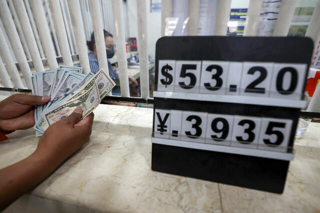 US-dollars-currency-Remittance