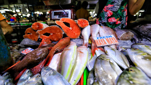 wet-market-fish