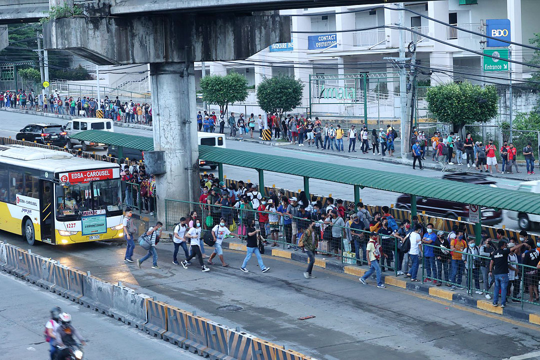 Bus-line-PHILSTAR-MIGUEL-DE-GUZMAN