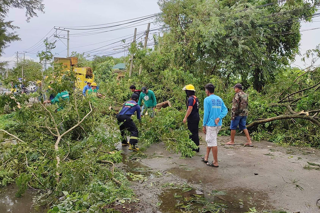 Typhoon-damage-Clearing-ops-BFP