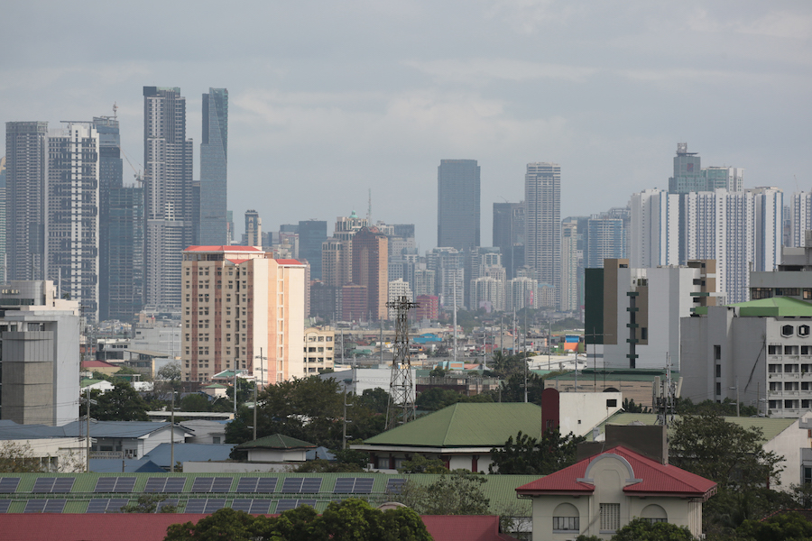 ECONOMY_MANILA_04_VARCAS_030222