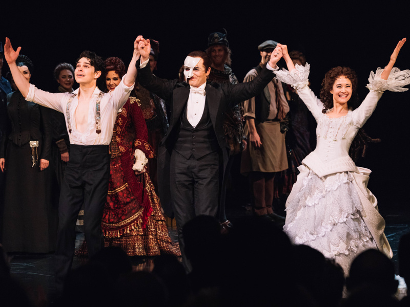 Longest running show on broadway phantom of the opera to close