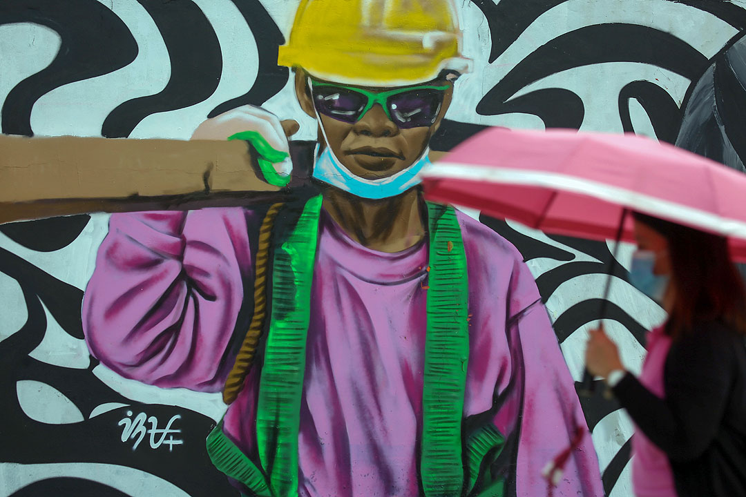Mural-construction-worker