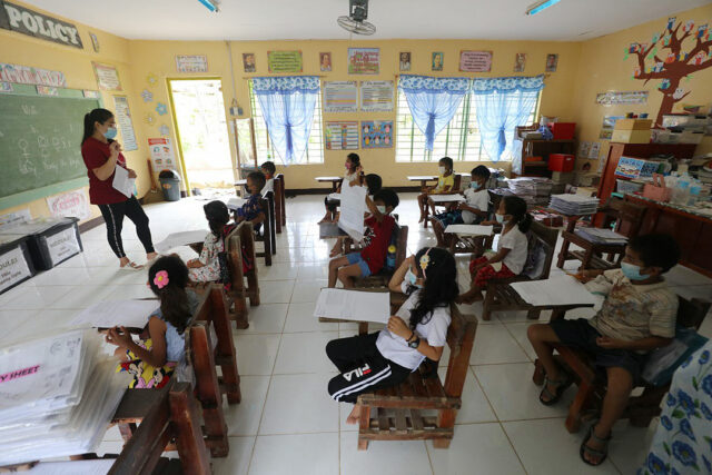 teacher-montalban-classroom-PHILSTAR-MICHAEL-VARCAS