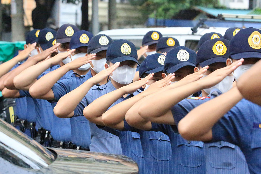 Police-salute-generic-PHILSTAR-EDD-GUMBAN