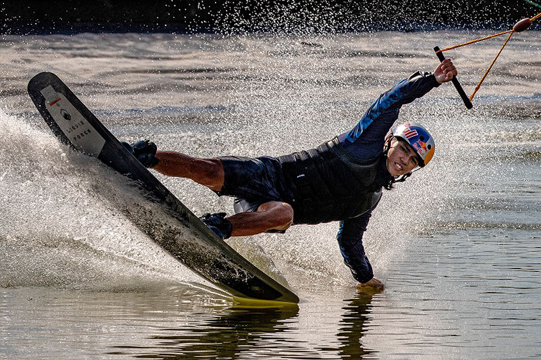 RaphTrinidad_photo_credit_Ezra_Acayan_Red_Bull_02
