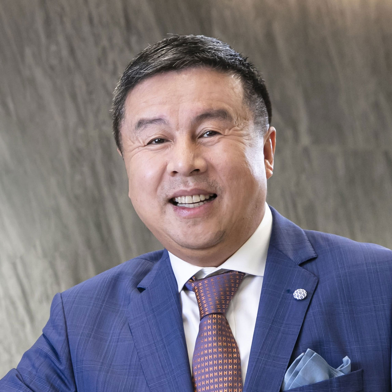 Converge’s Dennis Uy named Entrepreneur Of The Year Philippines 