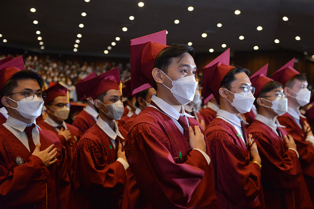 students-graduate