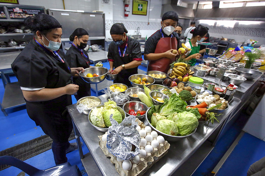 TESDA-students-cooking class