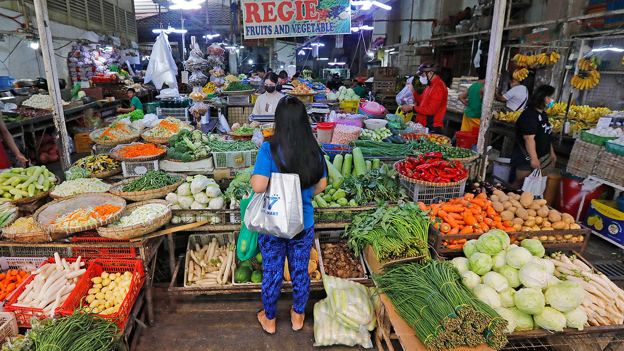 how to solve the economic problems of the philippines