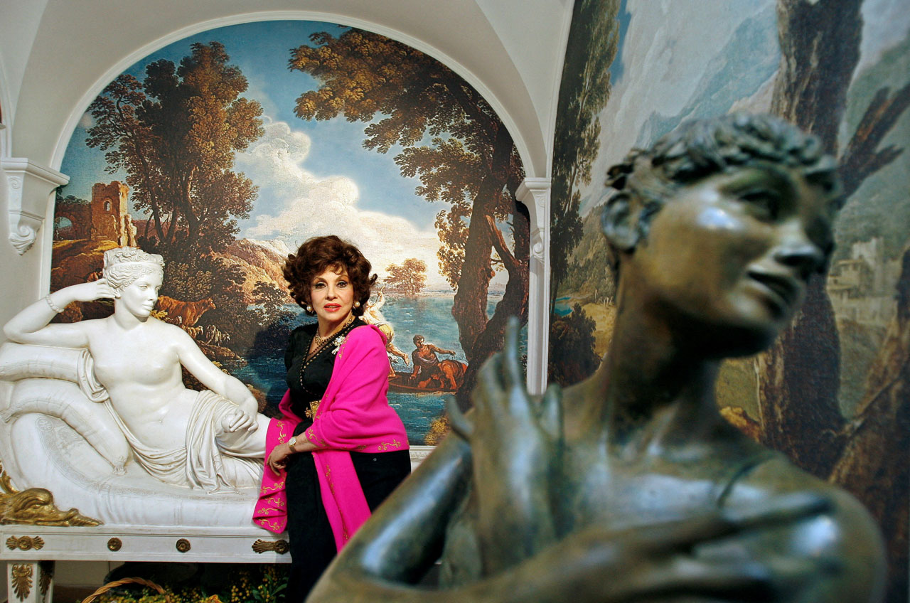 2023-01-16T142724Z_2146336864_RC2PRY9YFDMZ_RTRMADP_3_PEOPLE-GINA-LOLLOBRIGIDA