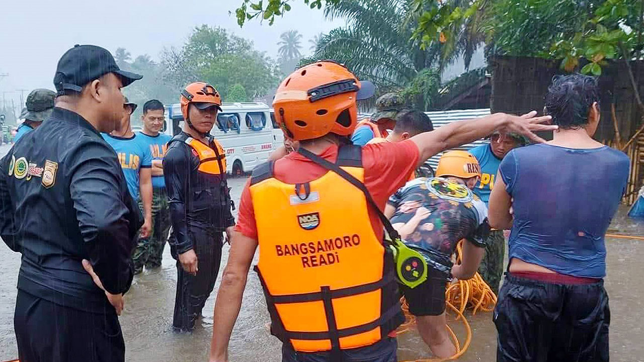 Flood-ops-BANGSAMORO-GOVT-MILG-MINISTER-NSINARIMBO