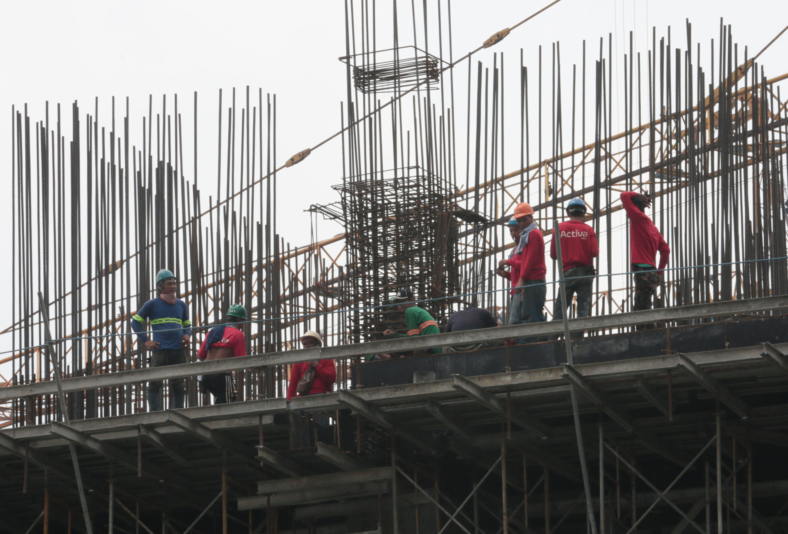 UNEMPLOYMENT_CUBAO_01_VARCAS_100621