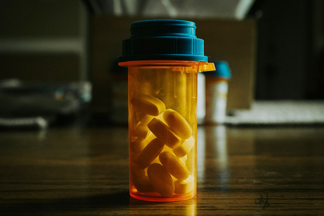 bottle-pills