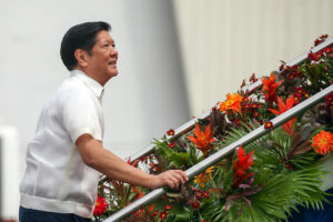 Manila may juggle China, US, Japan amid tensions