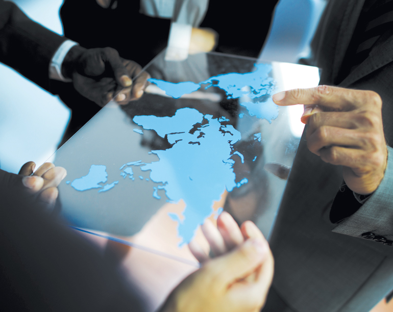 SF_business-team-global-business-planning-working-concept-OL