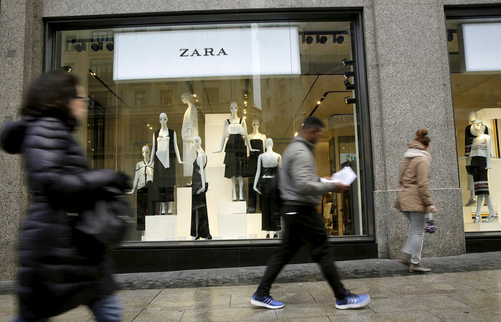 Zara starts charging for clothing returns bought online in Spain