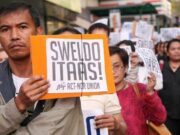 Gov’t told: Pay hike, not ‘Cha-cha’