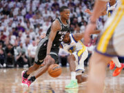 De’Aaron Fox lifts Kings past Warriors for 2-0 series lead
