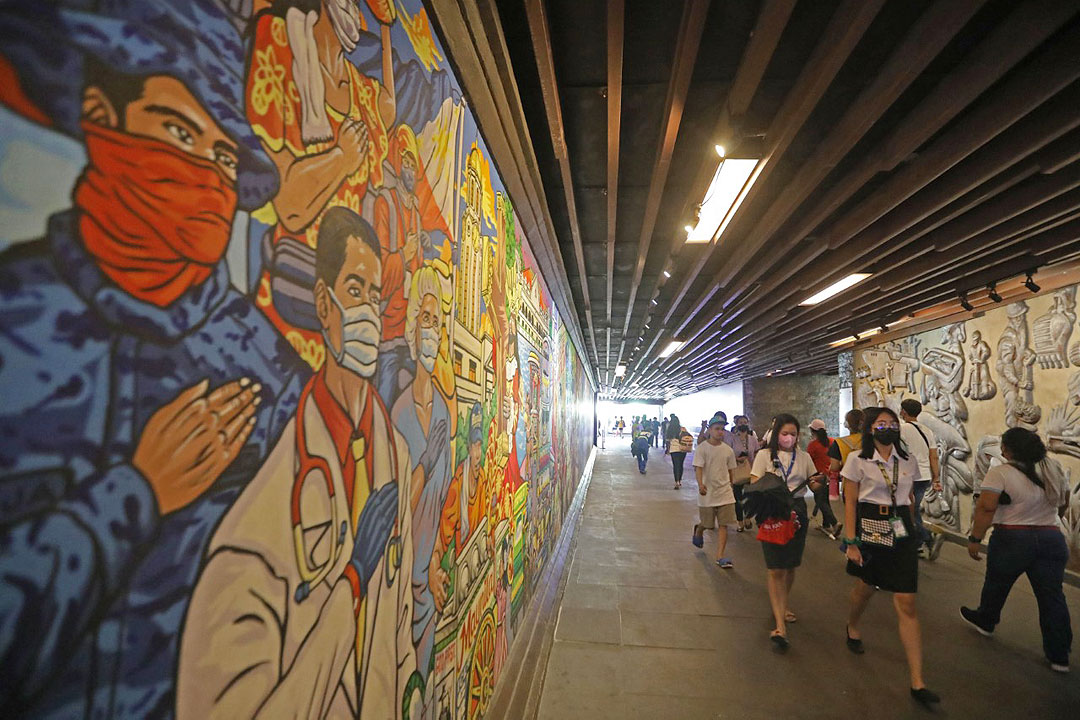 Pedestrians-lagusnilad-PHILSTAR-EDD-GUMBAN