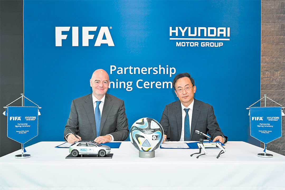 VELO_new-Hyundai-_-FIFA-Partnership-Renewal_1