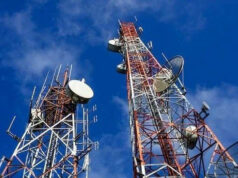 Canada to make telcos share network with competitors in Ontario, Quebec