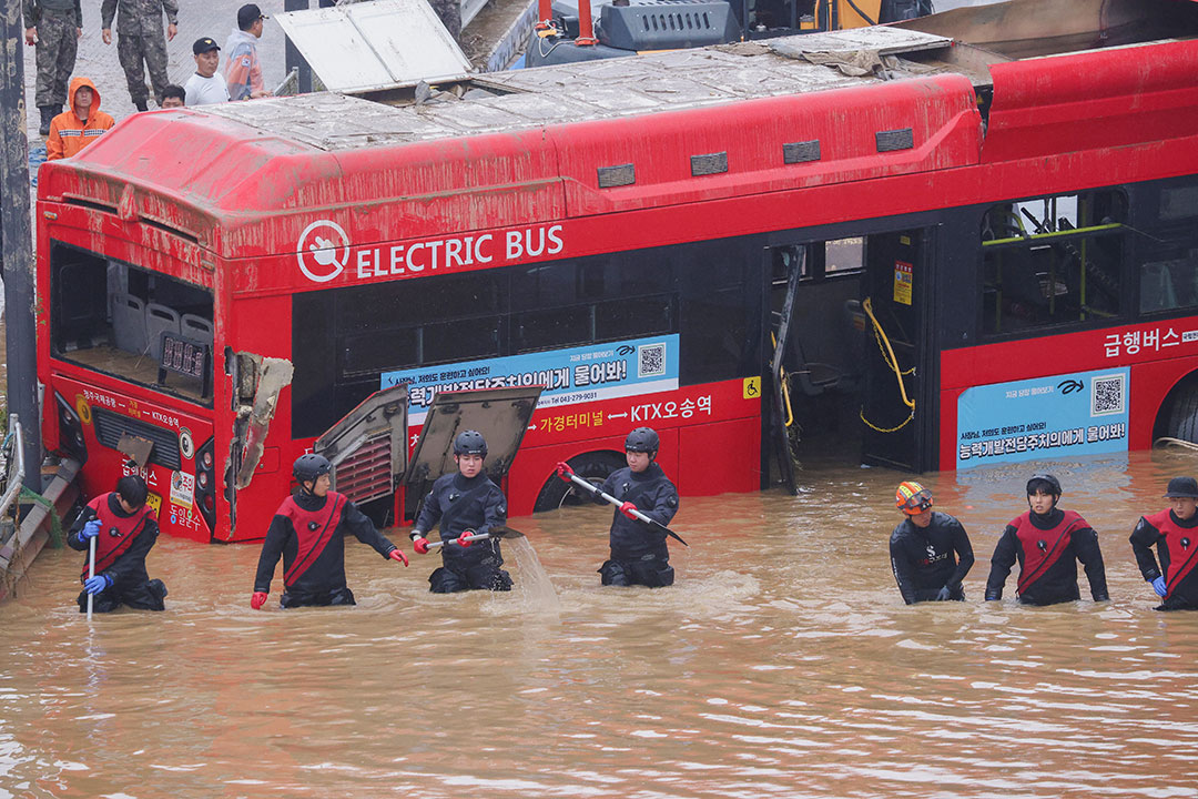 South Korea-Rescue workers
