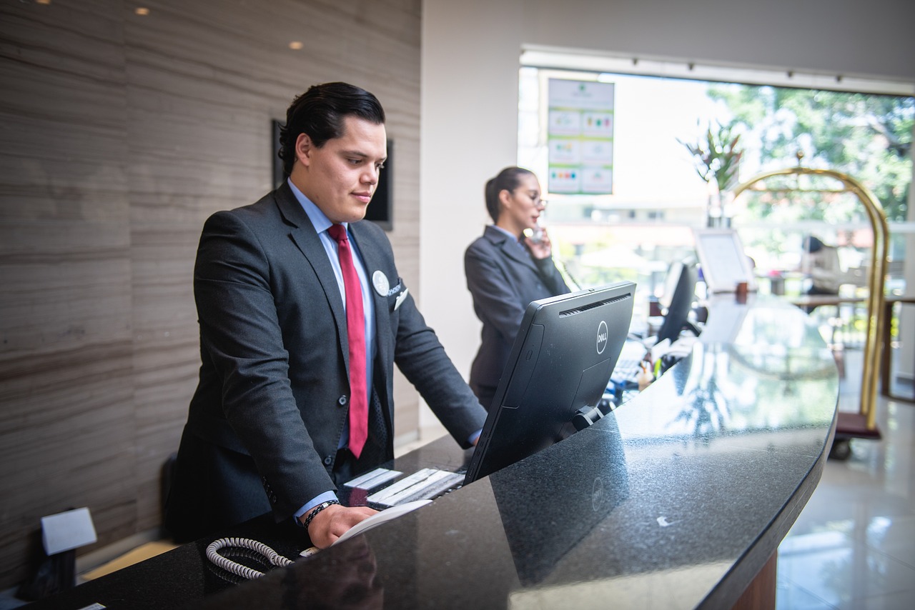 receptionist-5975961_1280