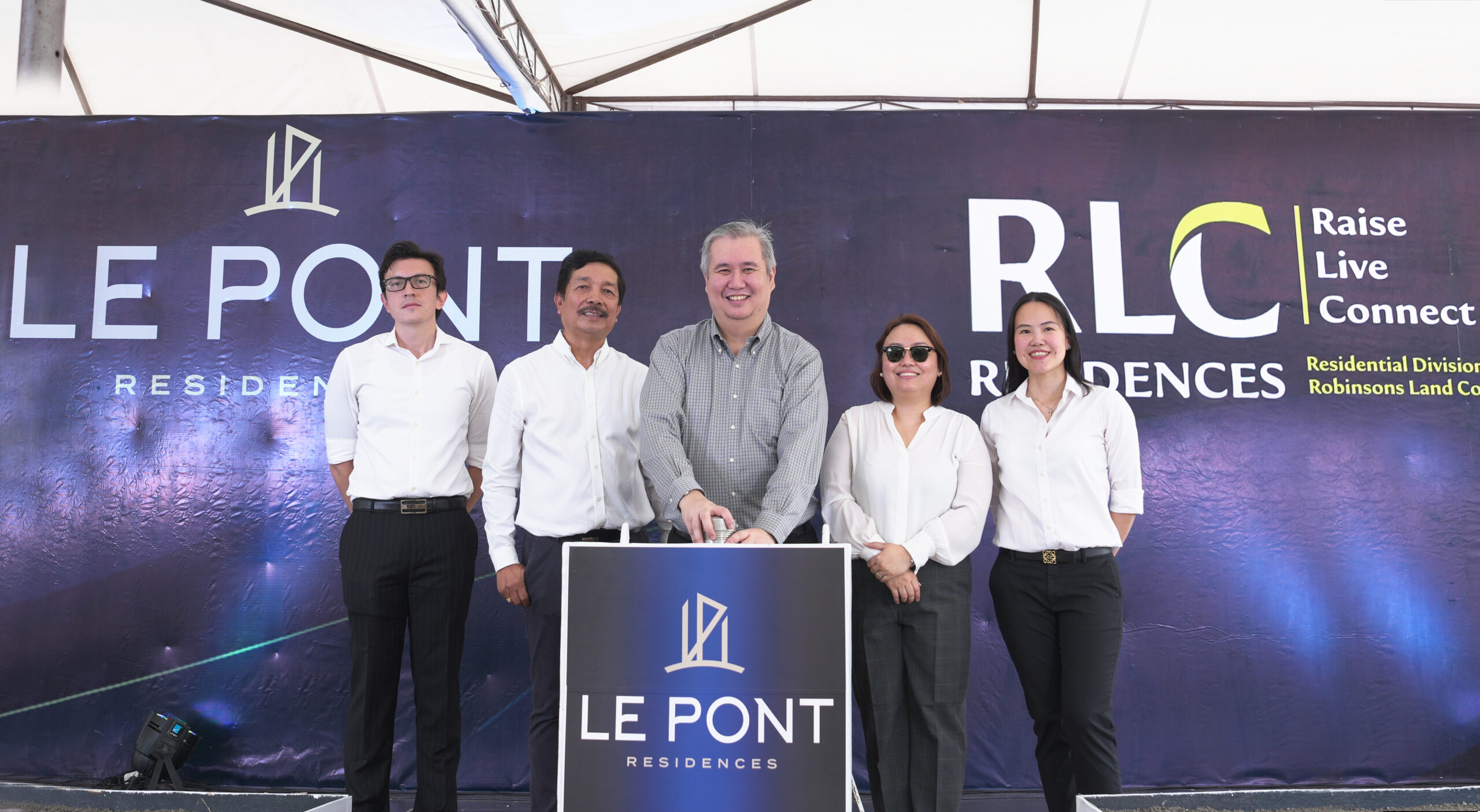 Le Pont Residences Groundbreaking