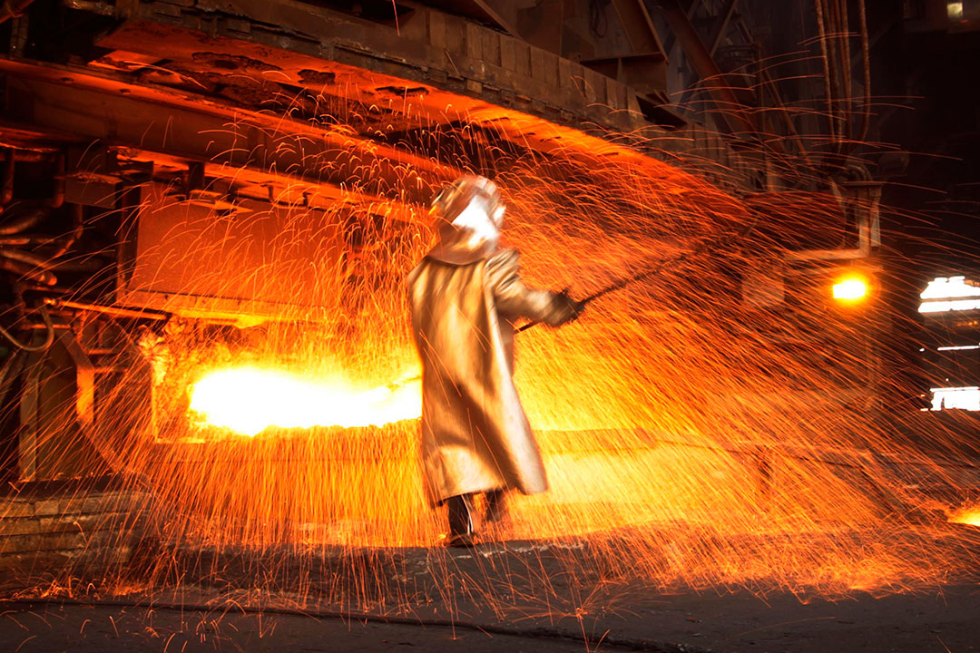 Indonesia-nickel-worker