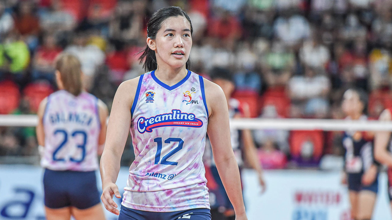 Setter Jia de Guzman suits up for Japans V-League Division 1 team