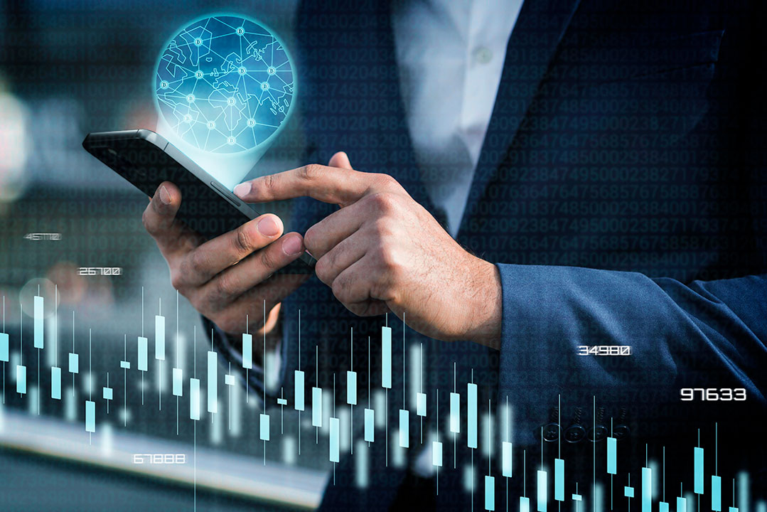 close-up-hand-holding-smartphone